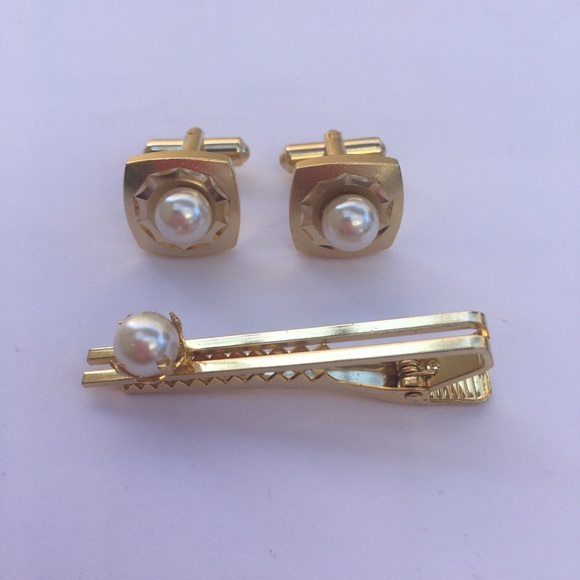Vintage Pearl Cufflink and Tie Pin Set - Picture 6 of 6